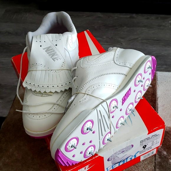 Nike Shoes - Golf shoes